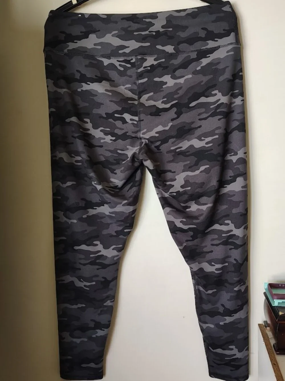 Women's 'Maurices' High Rise Camo Leggings Size XL